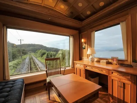 Chi hàng nghìn USD đi tàu hỏa xa xỉ khắp thế giới