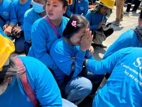 Khách du lịch khóc thét, tháo chạy tại Thái Lan sau trận động đất