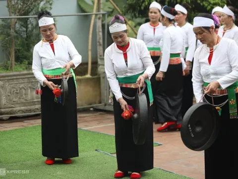 Khám phá văn hóa cồng chiêng, hầu đồng của người Mường