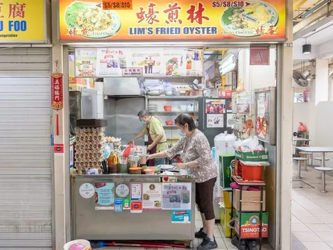 Quán hàu chiên trứng 50 năm ở Singapore đóng cửa gây tiếc nuối