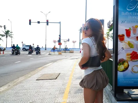 Con đường đâm thẳng ra biển Đà Nẵng bỗng dưng nổi như cồn