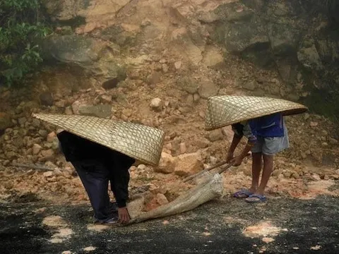 Bên trong ngôi làng ẩm ướt nhất hành tinh