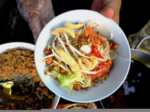 Ngày Huế đẹp trời, tôi thong dong khám phá ẩm thực đất cố đô