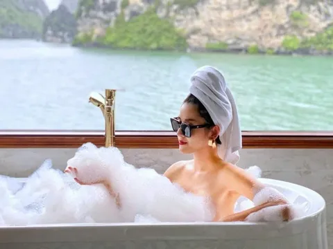 'Cạn kiệt' phòng du thuyền trên vịnh Hạ Long