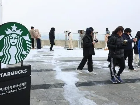 Công viên ở Hàn Quốc đón bộn khách nhờ tầm nhìn sang Triều Tiên