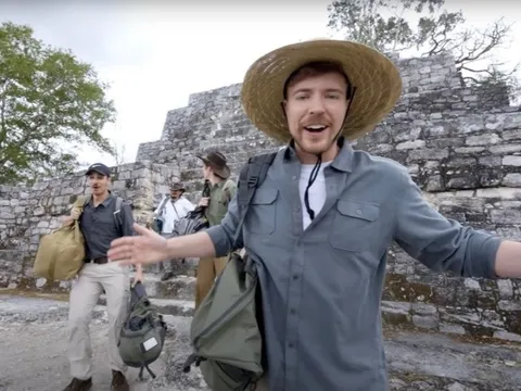 Chuyến du lịch của MrBeast lại gây tranh cãi