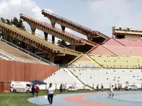 Sân vận động Nam Phi hút khách vì khán đài 'kỳ dị'