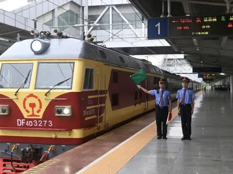 Thấy gì từ việc chạy lại tàu đi Việt Nam - Trung Quốc?