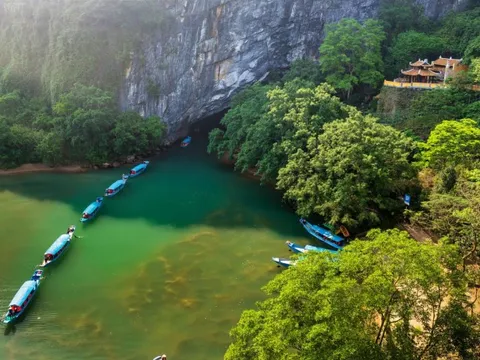 Khám phá động Phong Nha với tour Quảng Bình của Sovaba Travel