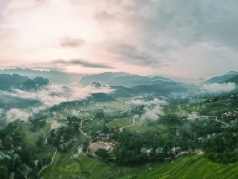 Hàng chục nghìn người xem livestream cảnh 'thiên đường' ở Thanh Hóa