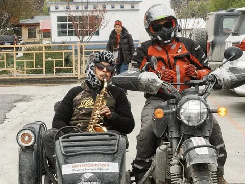 Tôi chơi kèn ở Tây Tạng