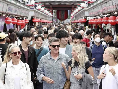 Nhật Bản 'cấm cửa' khách không có bảo hiểm y tế