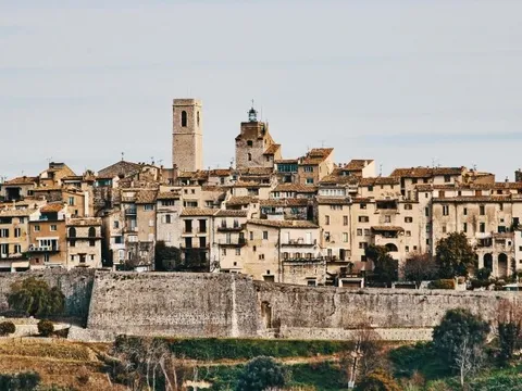 Saint-Paul de Vence - ngôi làng đẹp nhất nước Pháp đón phu nhân Thủ tướng Việt Nam