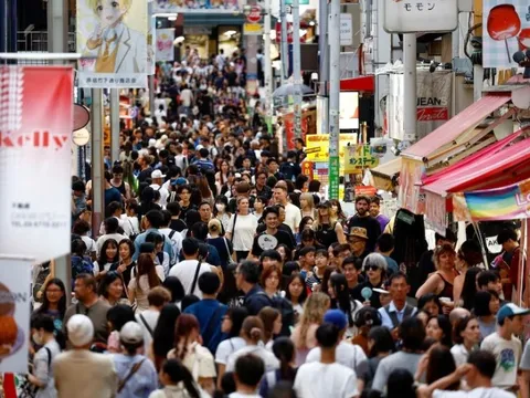 Khách Hong Kong kéo đến Việt Nam vì lo ngại động đất Nhật Bản