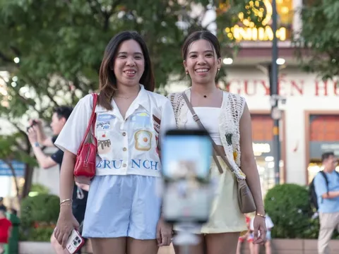 Trào lưu 'Việt Nam gọi, khách Tây lên đường'