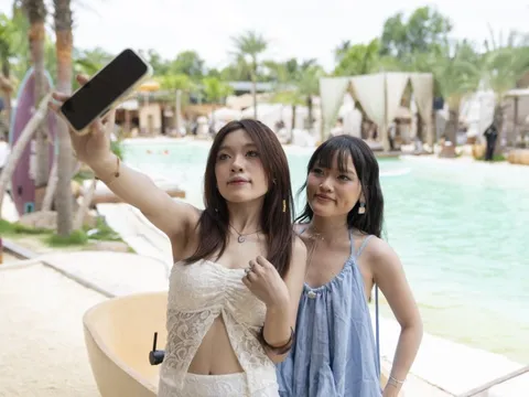 Quán cà phê 'ốc đảo' hút khách ở TP.HCM