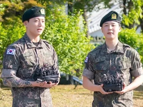 Tiếp viên hàng không Việt kể chuyện gặp Jung Kook và Ji Min (BTS)