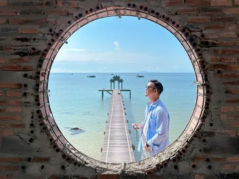 Tôi đến hòn đảo chỉ 12 hộ sinh sống ở Quảng Ninh