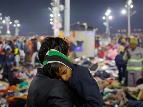 Giẫm đạp tại lễ hội Ấn Độ, 15 người thương vong