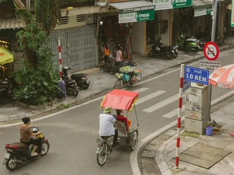 Ảnh Hà Nội sau giờ làm của nữ nhân viên văn phòng