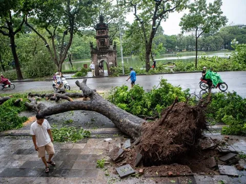 Hà Nội yêu cầu tạm dừng hoạt động giải trí, du lịch ứng phó bão số 3