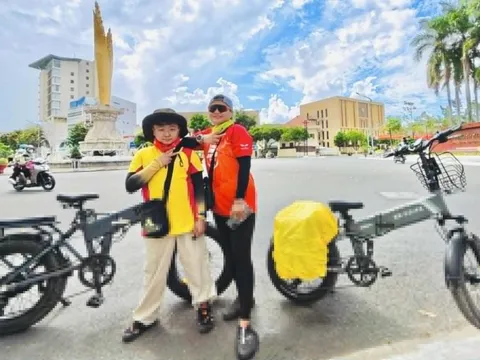 Tôi đưa con trai 12 tuổi đạp xe xuyên Việt