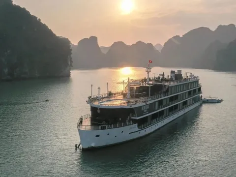 Quảng Ninh níu kéo lòng tin du khách