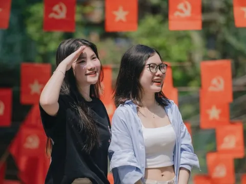 Phòng khách sạn view xem diễu binh 2/9: Gần như hết