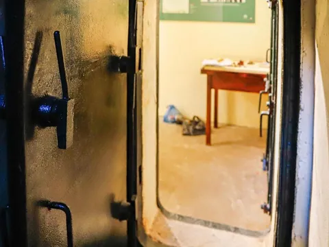 Cận cảnh căn hầm tuyệt mật ở Hà Nội lần đầu mở cửa đón khách