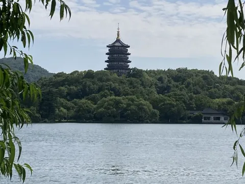 Lặng ngắm viên ngọc Hàng Châu