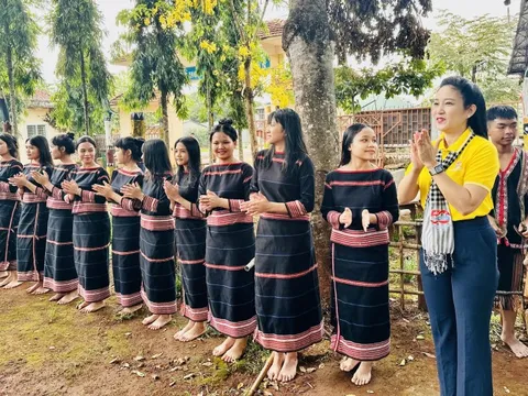 Giữ gìn bản sắc văn hóa dân tộc