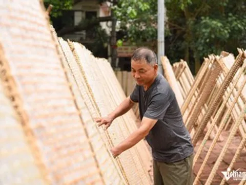 Đặc sản mỏng, dẻo thơm mùi gạo ở Bắc Ninh, cứ đến cuối năm lại 'cháy hàng'