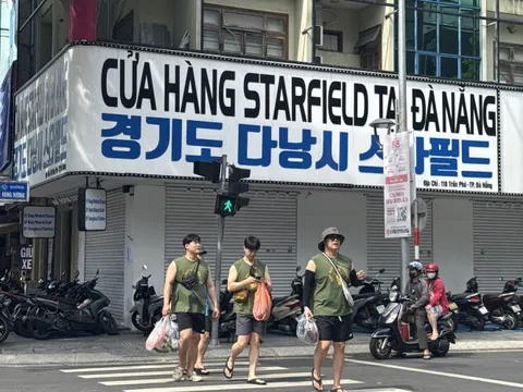 Cảnh tượng khó tin tại tuyến phố du lịch Đà Nẵng