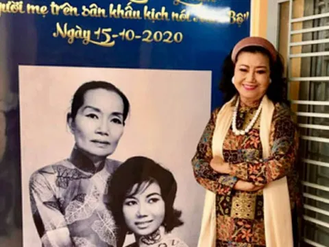 Nghệ sĩ Đoàn kịch Kim Cương tề tựu trong ngày giỗ NSND Bảy Nam