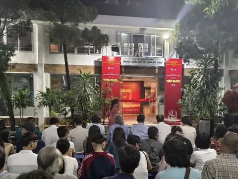 Hào hứng với triển lãm mỹ thuật ấn tượng mang chủ đề "Tiếp bước"