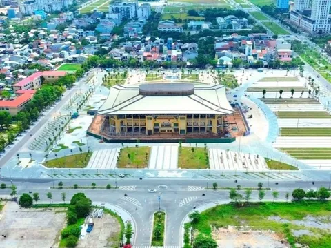 Quảng trường 200 tỷ đồng sắp khánh thành ở Huế
