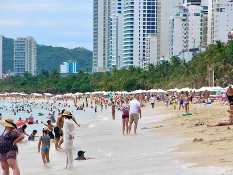 Ngày đầu nghỉ 2/9, Nha Trang thoáng