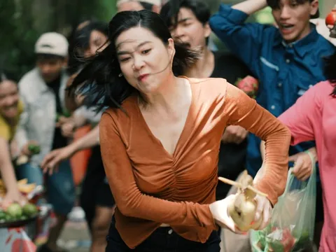 Lê Khánh "giật cô hồn" hết sức mình