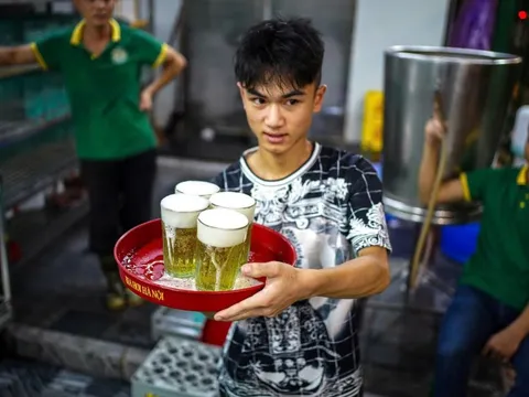 Bia hơi, hồ, cà phê qua con mắt trưởng đại diện Reuters tại Việt Nam