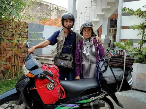Tôi 11 năm đưa vợ mắc ung thư ngắm nhìn thế giới