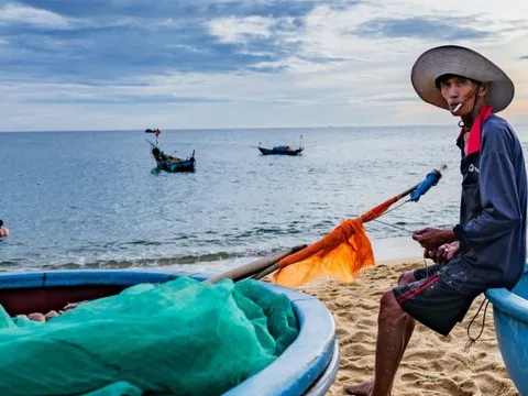 Nghỉ lễ 2-9 ở làng ven biển “view triệu đô”, ăn hải sản tươi rói, giá rẻ bất ngờ