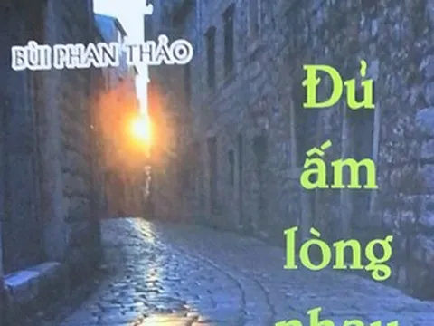 Tập sách "Đủ ấm lòng nhau một quãng đường" - Hồn chữ bay cao, tâm chữ đọng lại
