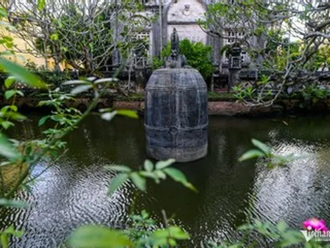'Báu vật' nặng 9 tấn ở ngôi chùa nghìn năm vừa trở thành di tích quốc gia đặc biệt