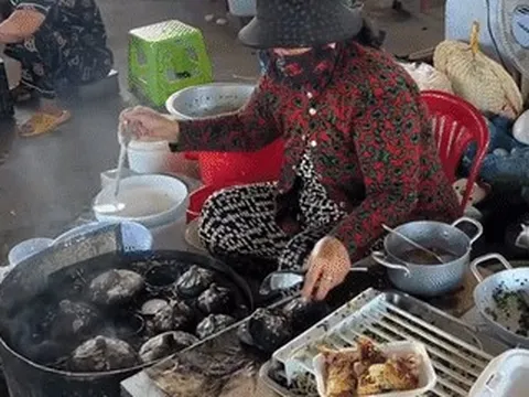 Khách miền Nam ghé khu chợ siêu rẻ ở miền Trung, ăn loạt món ngon chỉ vài nghìn