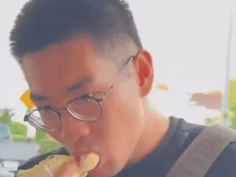 Gia đình du khách sợ sầu riêng tới già vì phải ăn 5,5kg ngay trước giờ bay