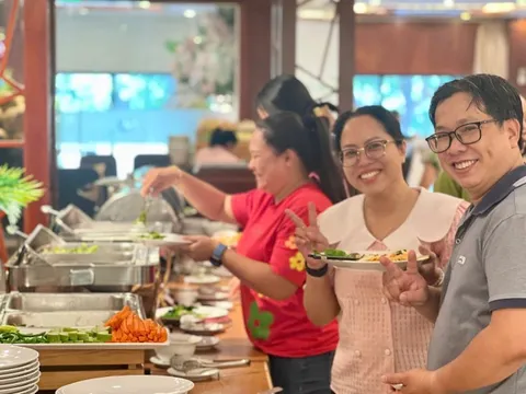 Buffet chay ở TP HCM đắt khách dịp lễ 2-9