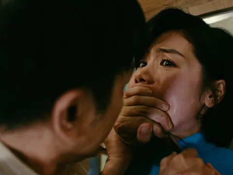 "Tử chiến trên không" cảnh báo vấn nạn quay lén trong rạp