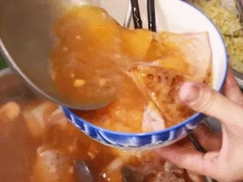 Đặc sản miền Tây tên lạ, có miếng giống đuông dừa khiến khách tò mò