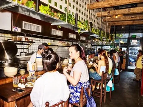 Quán Việt ở Mỹ bán đặc sản Hà Nội, Hải Phòng, khách chờ 2 tiếng để ăn