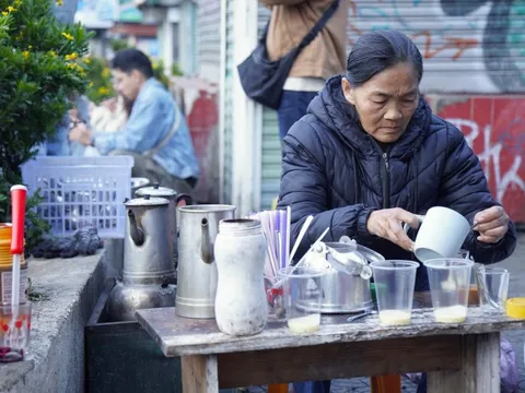 Người bán cà phê khu Hòa Bình, Đà Lạt dời đi đâu khi ki-ốt tháo dỡ?